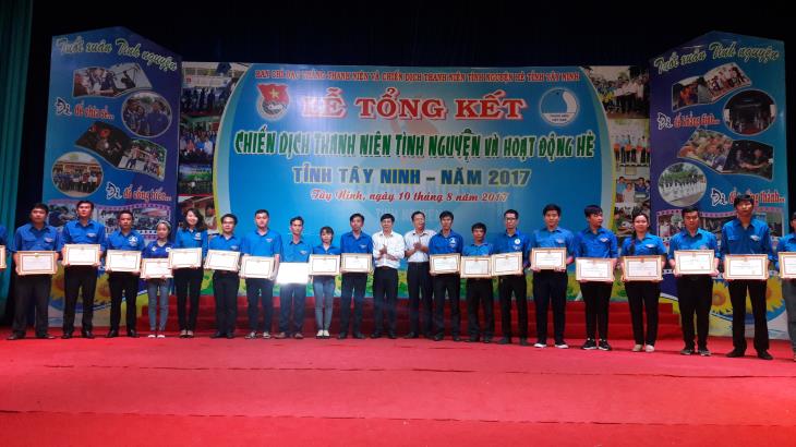 Tây Ninh: Tổng kết Chiến dịch Thanh niên tình nguyện hè năm 2017