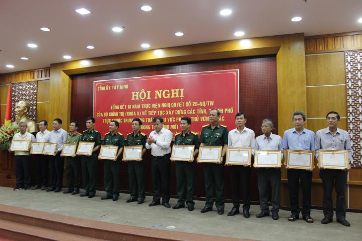 Tây Ninh: Tổng kết 10 năm thực hiện Nghị quyết số 28 của Bộ Chính trị (khóa X)